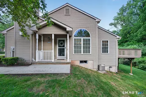 25 Hamden Hills Dr #64, Hamden, CT 06518