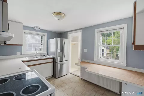 Kitchen - 33 Byrd Rd, Wethersfield, CT 06109 photo 1 of 2