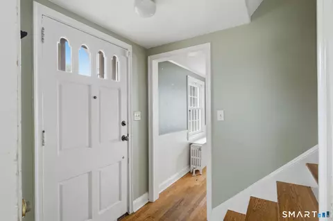 Entry Way - 33 Byrd Rd, Wethersfield, CT 06109 photo 1 of 2