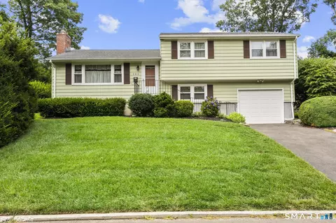 380 Overland Dr, Stratford, CT 06614