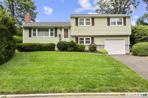 380 Overland Dr, Stratford, CT 06614