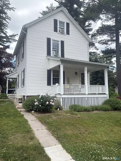 7 Middle Ln, Simsbury, CT 06070
