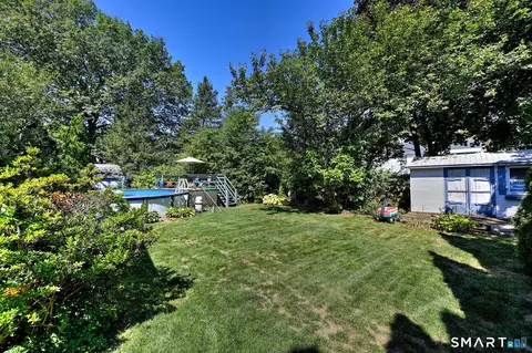 Exterior - 6 Ferguson Rd, Hamden, CT 06518 photo 4 of 9