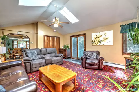 Living - 6 Ferguson Rd, Hamden, CT 06518 photo 3 of 7
