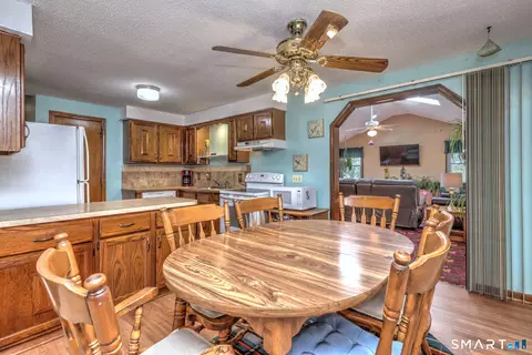Dining - 6 Ferguson Rd, Hamden, CT 06518 photo 2 of 2