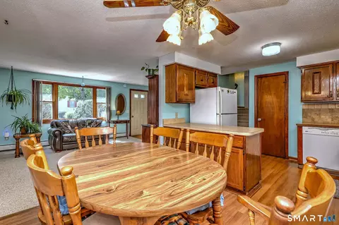 Dining - 6 Ferguson Rd, Hamden, CT 06518 photo 1 of 2