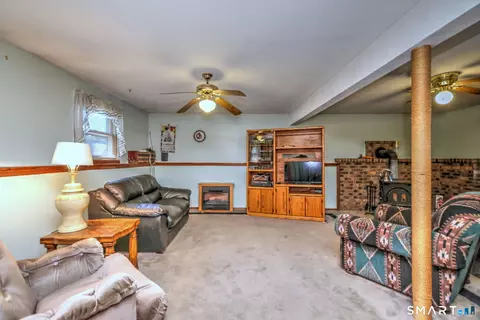 Living - 6 Ferguson Rd, Hamden, CT 06518 photo 7 of 7