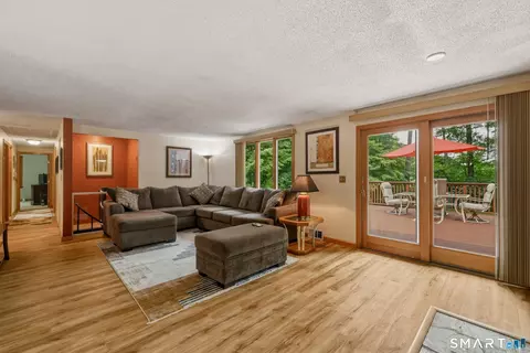 30 Grant Hill Rd, Bloomfield, CT 06002
