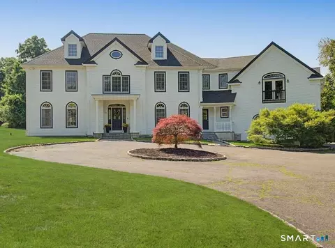125 Skunk Ln, Wilton, CT 06897