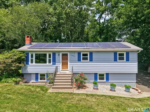 43 Rocco Dr, Wolcott, CT 06716