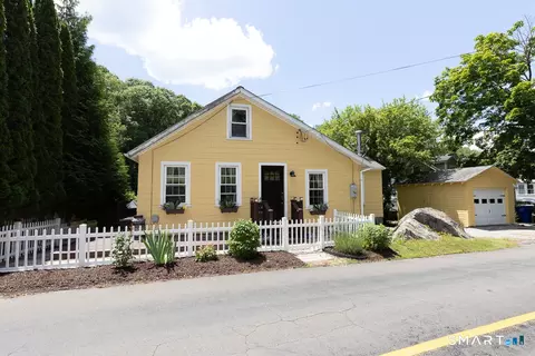 50 Pond Meadow Rd, Ivoryton, CT 06442