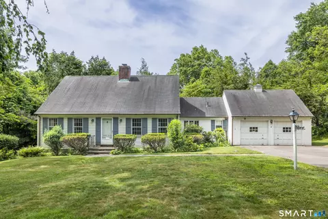 65 Manor Hill Rd, Stratford, CT 06614