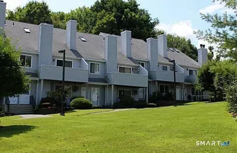 187 Lovers Ln #41, Torrington, CT 06790