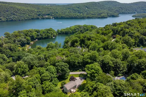 19 Candleview Dr, Sherman, CT 06784