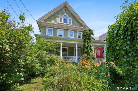 236 Oxford St, Hartford, CT 06105