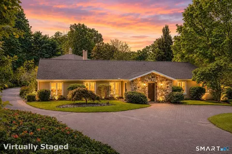 24 Scuppo Rd, Woodbury, CT 06798