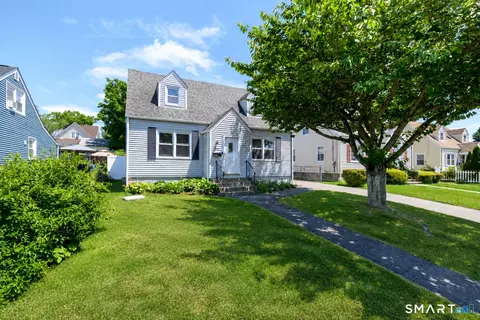 215 High Park Ave, Stratford, CT 06615
