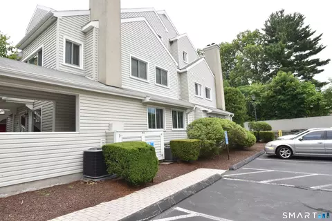 510 E Main St #221, Stratford, CT 06614