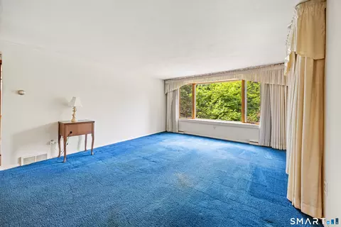 Living - 65 Munson Rd, Wolcott, CT 06716 photo 2 of 3