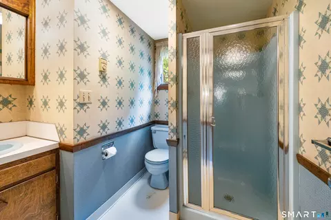 Bath - 65 Munson Rd, Wolcott, CT 06716 photo 2 of 2
