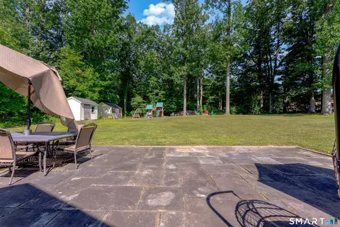 Exterior - 106 Mcdermott Cir, Hamden, CT 06514 photo 6 of 8