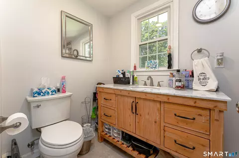 Bath - 106 Mcdermott Cir, Hamden, CT 06514 photo 2 of 3
