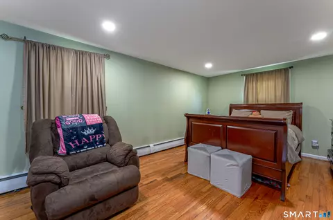 Bedroom - 106 Mcdermott Cir, Hamden, CT 06514 photo 1 of 6
