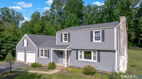 Exterior - 106 Mcdermott Cir, Hamden, CT 06514 photo 2 of 8