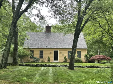 2 Pheasant Hill Ln, Old Saybrook, CT 06475