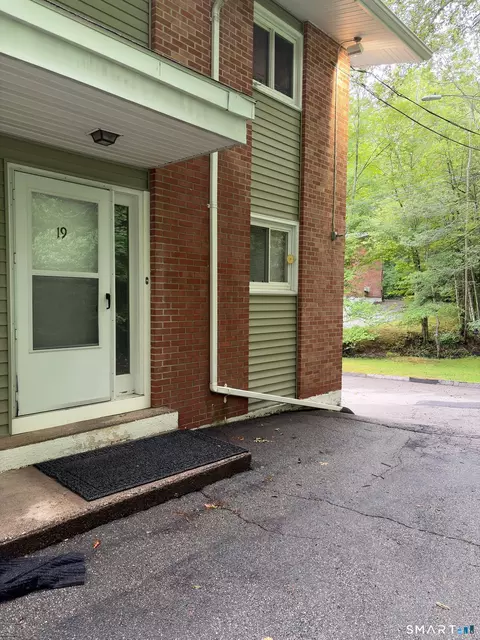 1538 Route 12 St #C19, Gales Ferry, CT 06335