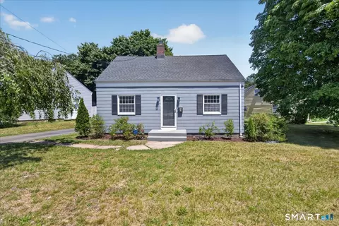 5 Lynmot Rd, Hamden, CT 06514