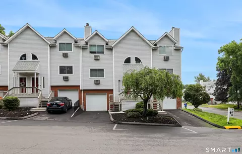 925 Oronoke Rd #25G, Waterbury, CT 06708