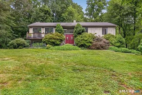 473 Fairway Rd, Orange, CT 06477