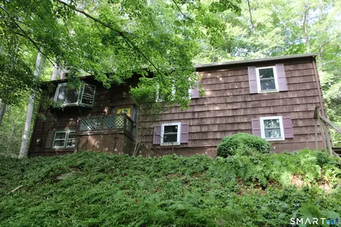 206 Oxford Rd, Oxford, CT 06478