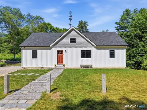 91 Miner Ln, Waterford, CT 06385