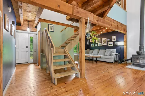 Entry Way - 99 Cook Rd, Prospect, CT 06712 photo 2 of 4