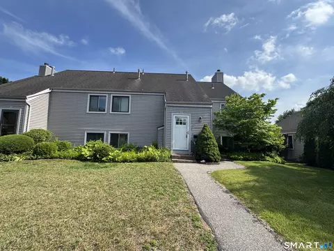 74 Hollister Way S #74, Glastonbury, CT 06033