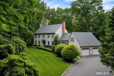 6 Valley Ct, Bethel, CT 06801