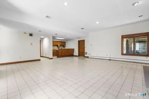 Living - 49 Partridge Ln, Middletown, CT 06457 photo 7 of 9