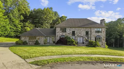 Exterior - 49 Partridge Ln, Middletown, CT 06457 photo 2 of 7