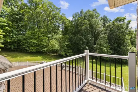 Exterior - 49 Partridge Ln, Middletown, CT 06457 photo 4 of 8