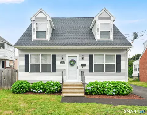 10 Summer St, Enfield, CT 06082