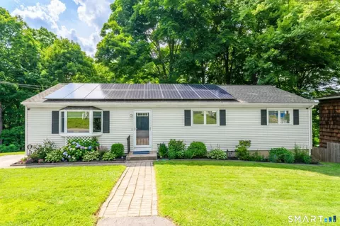 30 Maplewood St, Waterbury, CT 06708