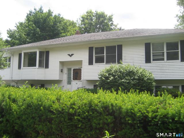 21 Daniel St, Norwich, CT 06360