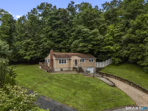 95 Bernard Rd, Berlin, CT 06037