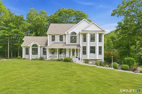 37 Jenny Ln #2, Oxford, CT 06478