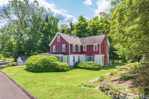 36 Middle River Rd, Danbury, CT 06811