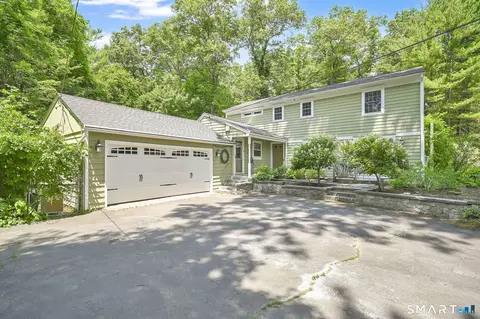36 Woodside Cir, Simsbury, CT 06070