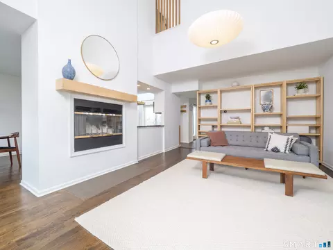 49 Wilton Crst #49, Wilton, CT 06897