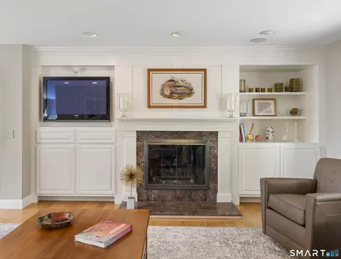 Living - 8 Horseshoe Ridge Rd, Sandy Hook, CT 06482 photo 2 of 3